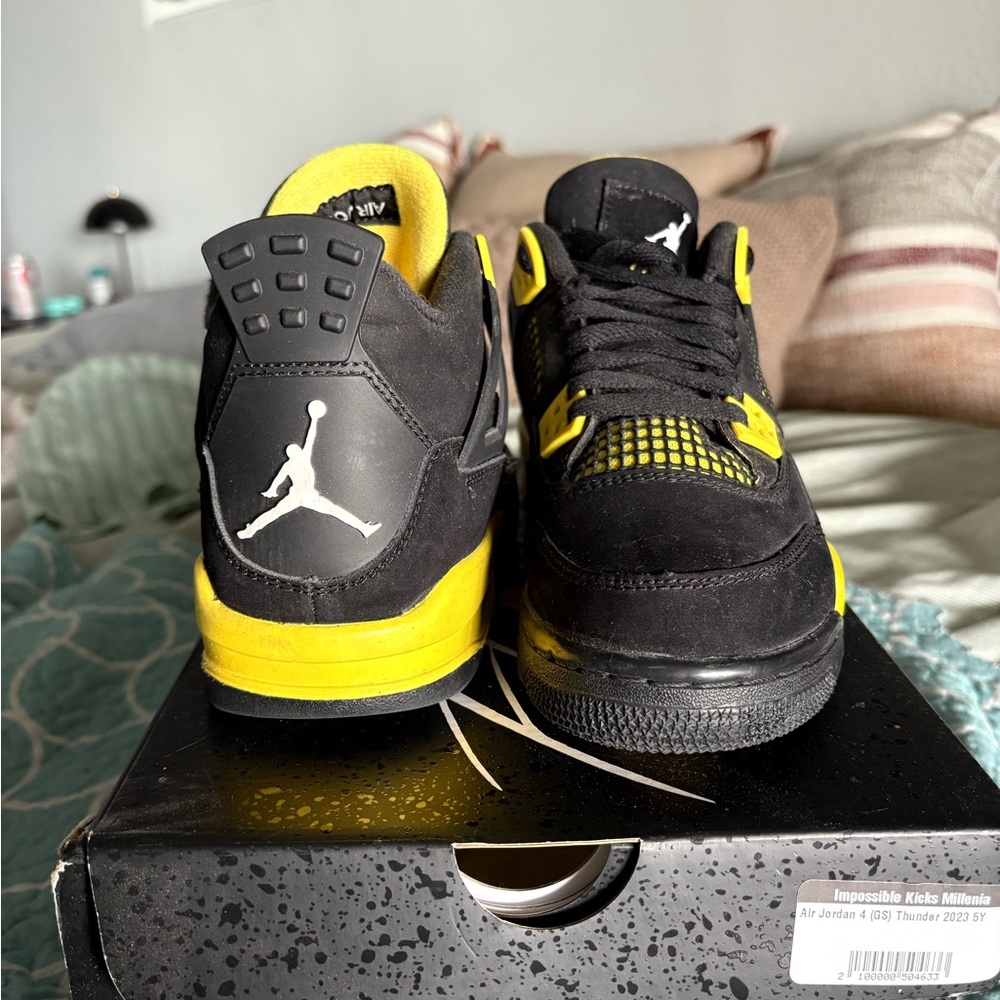 Jordan Black Yellow Sneakers Athletic Street Style